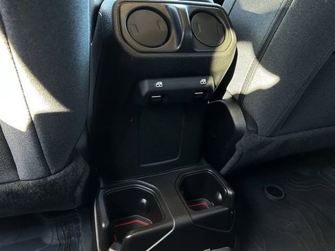 Used 2024 Jeep Wrangler Willys image 28