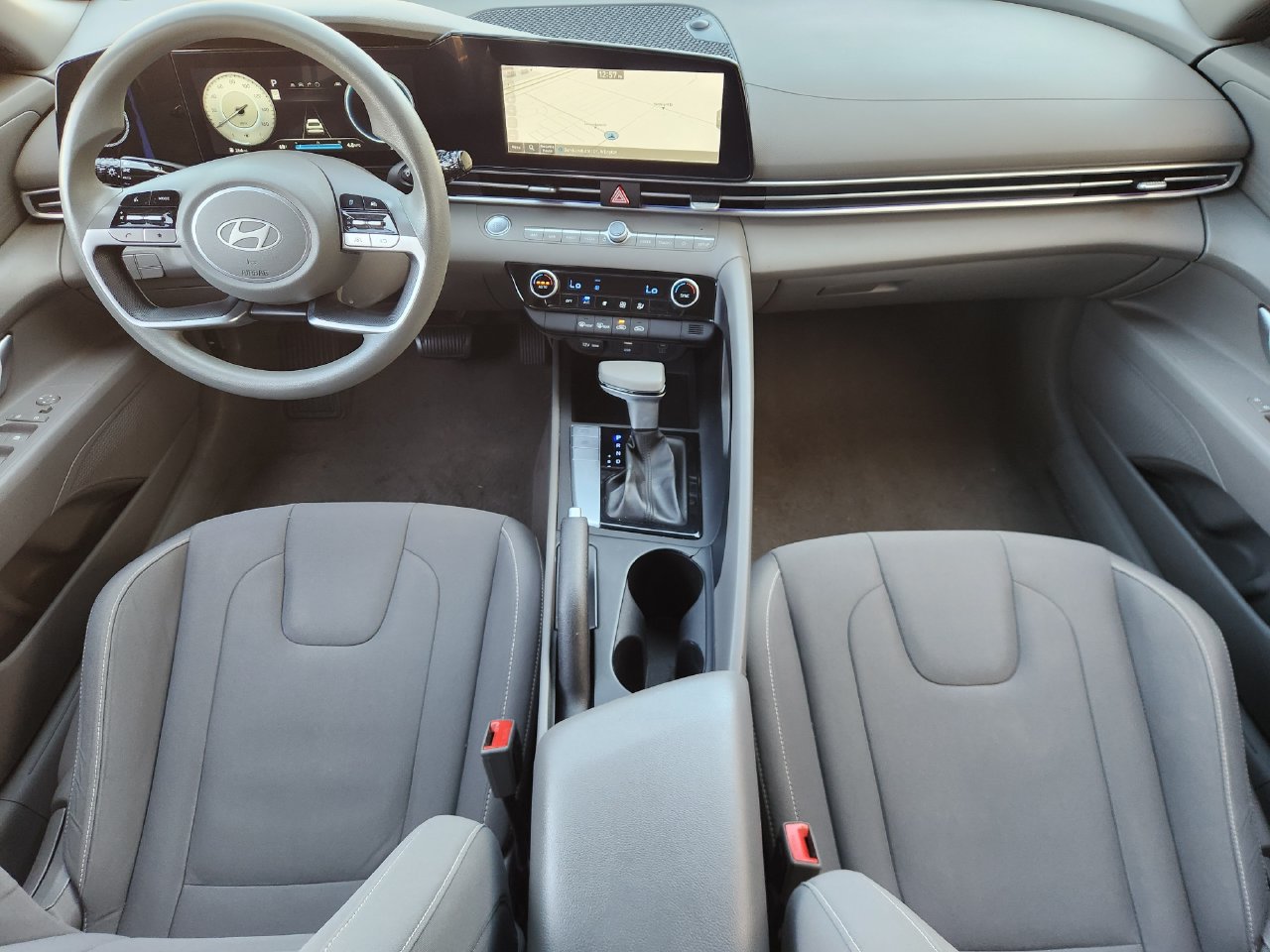 Used 2024 Hyundai Elantra SEL FWD image 23