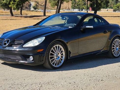 Used 2005 Mercedes-Benz SLK 55 AMG image 2