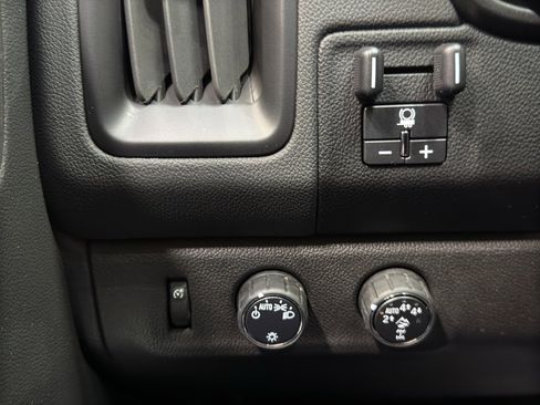 Used 2022 Chevrolet Colorado ZR2 image 31