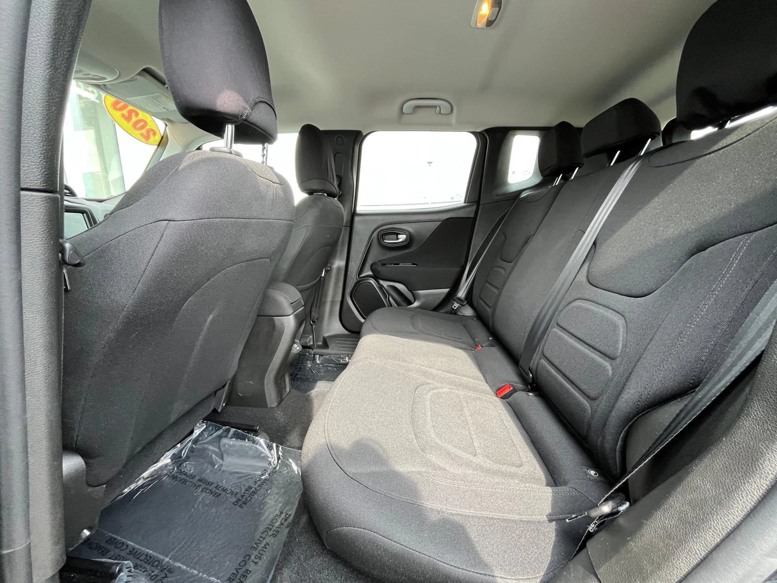Used 2020 Jeep Renegade Latitude FWD image 30