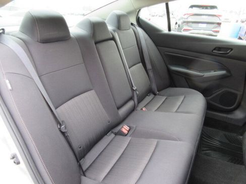 Used 2024 Nissan Altima 2.5 SV FWD image 23