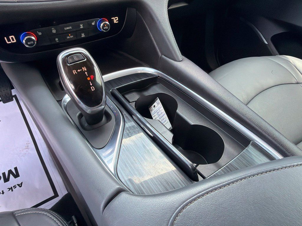 Used 2019 Buick Enclave Essence FWD image 29