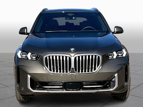 New 2026 BMW X5 xDrive40i w/ Climate Comfort Package image 3