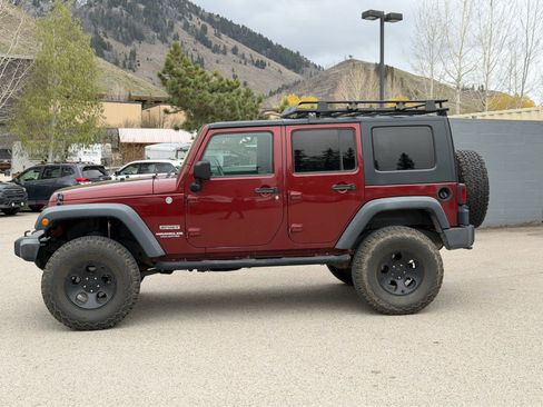 Used 2010 Jeep Wrangler Unlimited Sport image 15