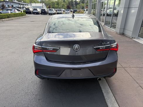 Used 2022 Acura ILX w/ Premium Package FWD image 4