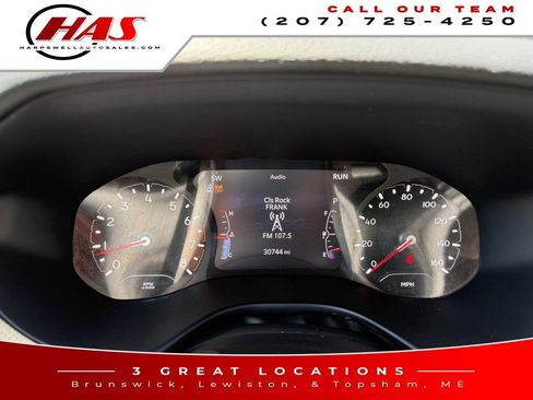 Used 2023 Jeep Compass Latitude w/ Sun and Sound Group AWD/4WD image 15