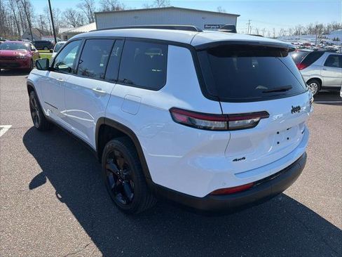 Certified 2025 Jeep Grand Cherokee L Limited w/ Black Appearance Package AWD/4WD image 4
