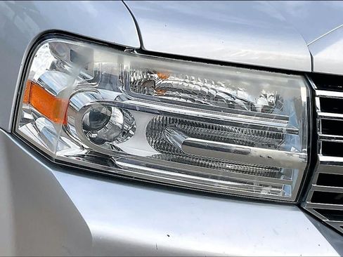 Used 2010 Lincoln Navigator 4WD image 25