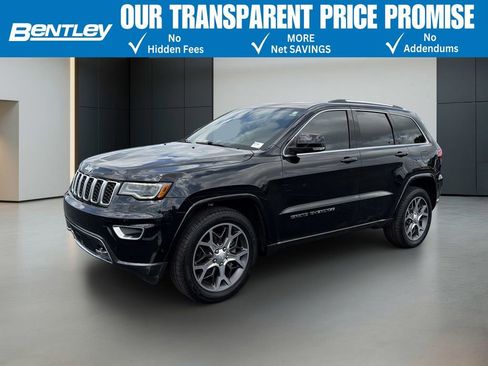 Used 2018 Jeep Grand Cherokee Limited AWD/4WD image 1