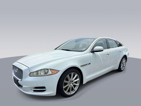 Used 2013 Jaguar XJ AWD image 6