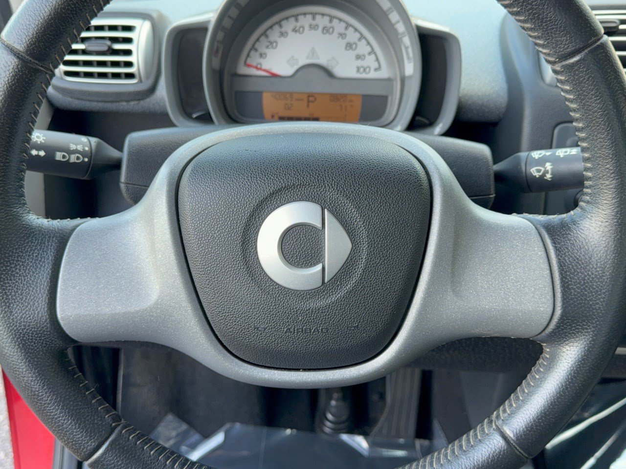 Used 2009 smart fortwo passion RWD image 10