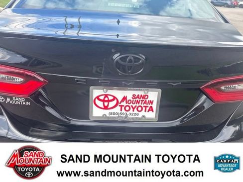 Used 2023 Toyota Camry SE FWD image 9
