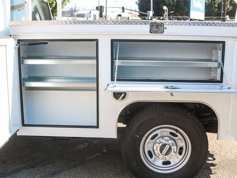 New 2025 Ford F250 XL w/ XL Chrome Package image 16