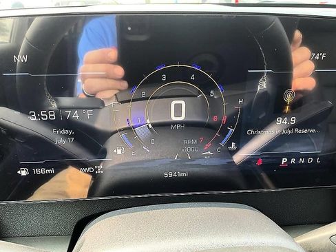 Used 2026 Chevrolet Traverse LT w/ LPO, Floor Liner Package AWD/4WD image 6