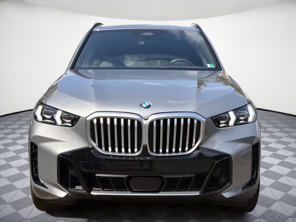 Used 2026 BMW X5 xDrive40i w/ M Sport Package AWD/4WD image 6