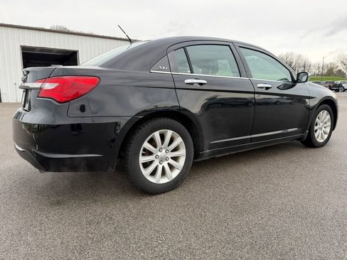 Used 2014 Chrysler 200 Limited FWD image 5
