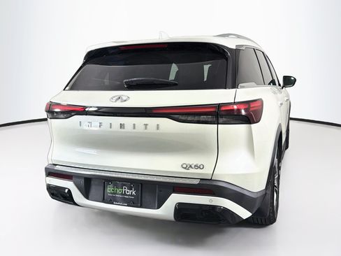 Used 2023 INFINITI QX60 Luxe w/ Performance Audio Package FWD image 9