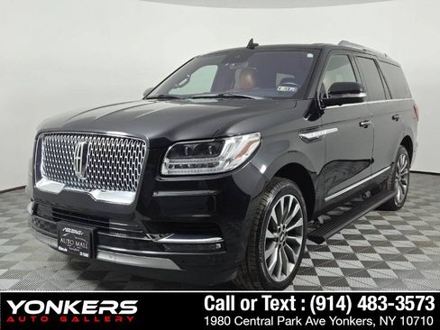 Used 2020 Lincoln Navigator Reserve AWD/4WD image 3
