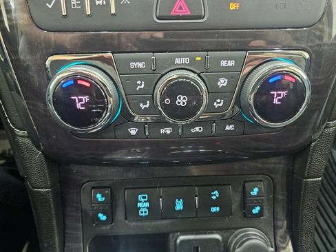 Used 2017 Buick Enclave Leather FWD image 7