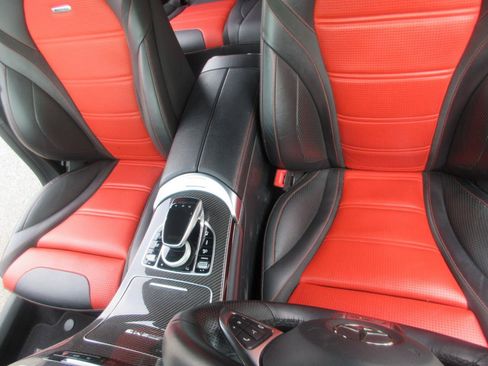 Used 2019 Mercedes-Benz GLC 63 AMG 4MATIC image 15