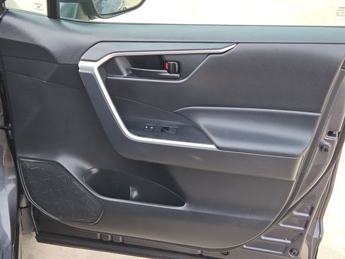 Used 2023 Toyota RAV4 LE image 29