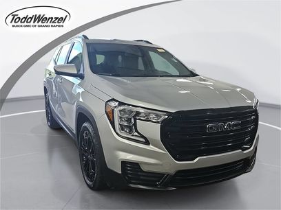 Used 2022 GMC Terrain SLE w/ Driver Convenience Package