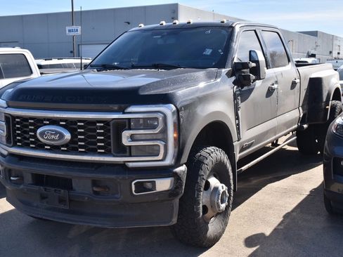 Used 2024 Ford F350 Limited image 2