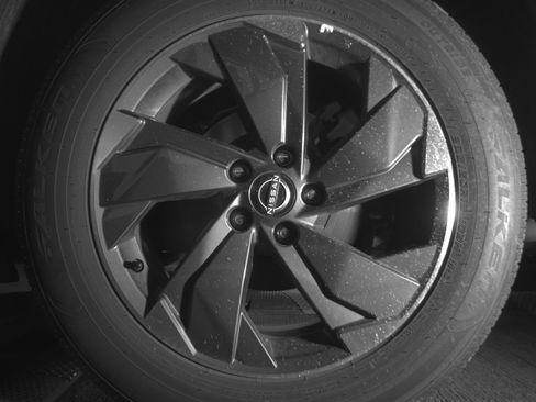 Used 2025 Nissan Rogue SV image 14