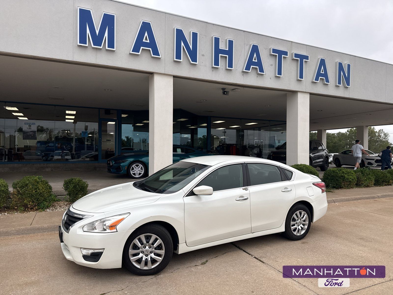 Used 2014 Nissan Altima 2.5 S FWD image 1