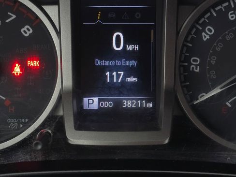 Used 2022 Toyota Tacoma SR5 image 27