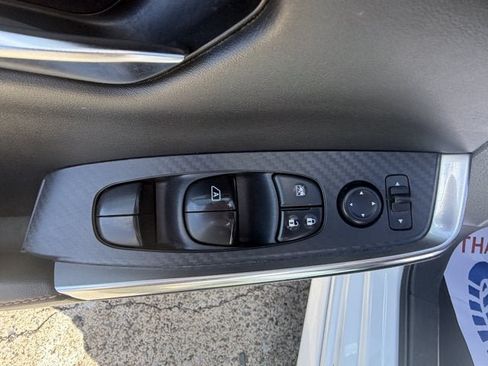 Used 2020 Nissan Sentra SV FWD image 16