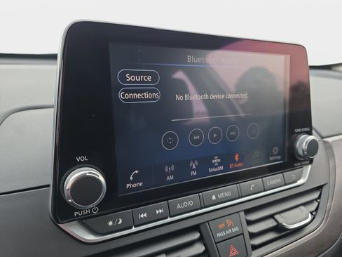 Used 2024 Nissan Altima 2.5 SV image 21