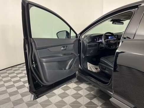 Certified 2025 Nissan Murano SV FWD image 16