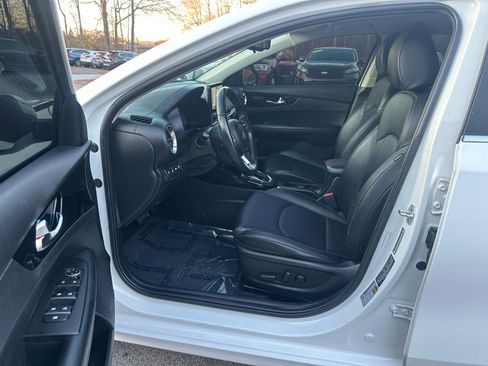 Used 2021 Kia Forte EX image 12