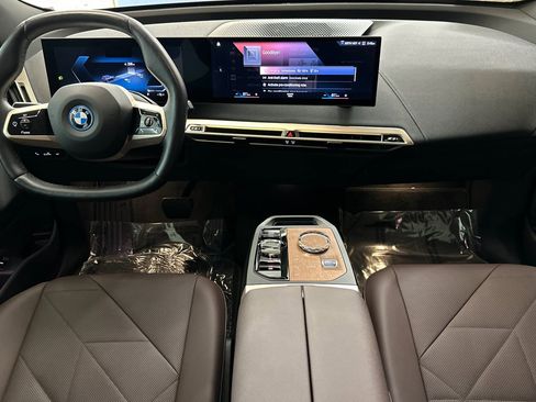 Certified 2023 BMW iX xDrive50 w/ Ultimate Package 2 image 27