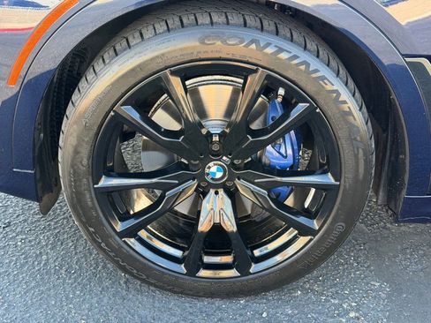 Used 2021 BMW X7 M50i w/ Dynamic Handling Package AWD/4WD image 11