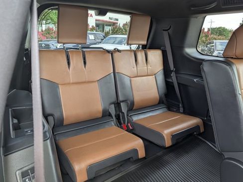 Used 2025 Lexus GX 550 w/ Accessory Package (2T) AWD/4WD image 36
