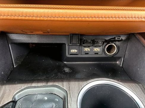 Used 2020 Toyota Highlander Platinum image 16