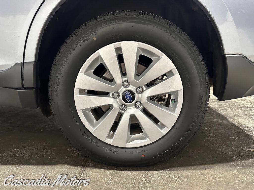 Used 2017 Subaru Outback 2.5i AWD/4WD image 30