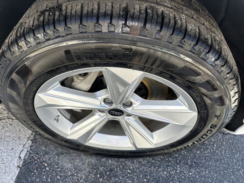 Used 2025 Audi Q7 2.0T Premium w/ Convenience Package image 6