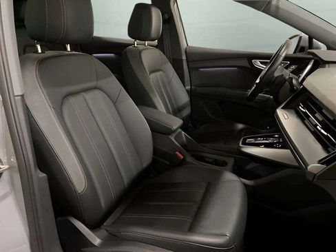 Used 2024 Audi Q4 e-tron Premium w/ Convenience Package image 81