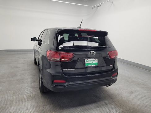 Used 2019 Kia Sorento FWD image 6