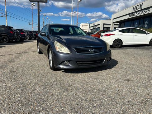 Used 2010 INFINITI G37 Journey w/ Premium Pkg image 3