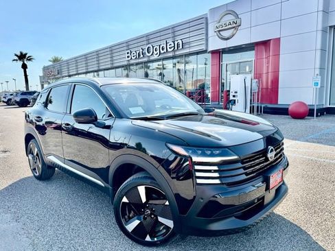 New 2026 Nissan Kicks SR image 1