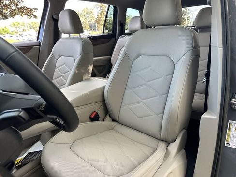 New 2026 Volkswagen Atlas SE image 11