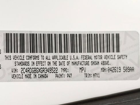 Used 2016 Dodge Grand Caravan SE FWD image 39