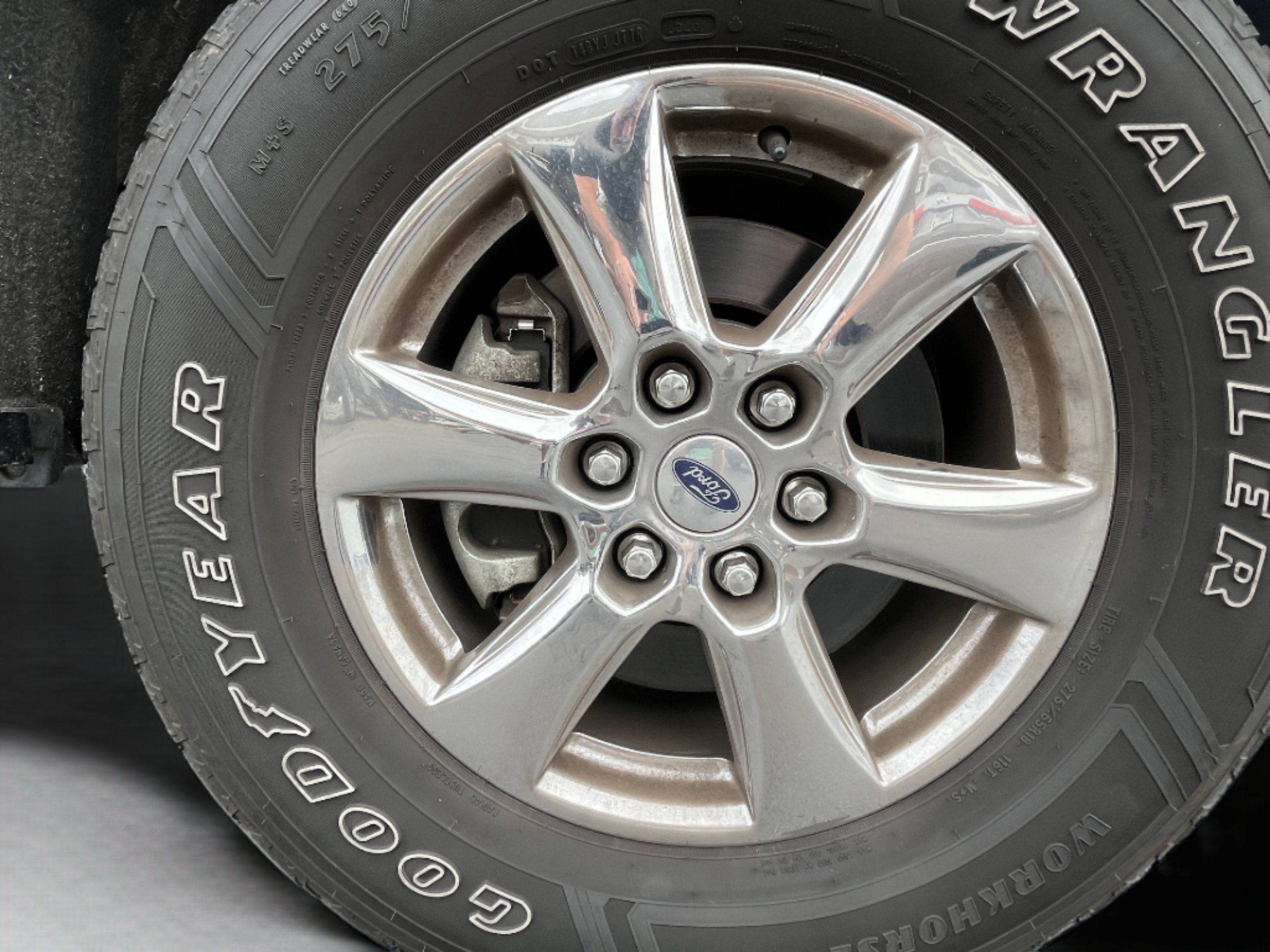Used 2019 Ford F150 XLT w/ Equipment Group 302A Luxury AWD/4WD image 10