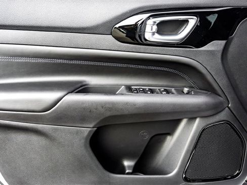 New 2026 Jeep Compass Latitude image 7