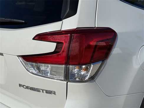 Certified 2024 Subaru Forester Limited image 9